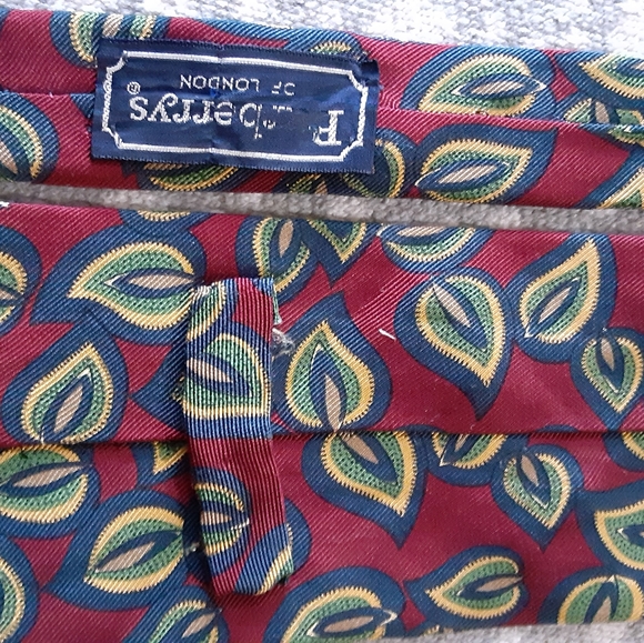 Men's tie - Picture 2 of 3